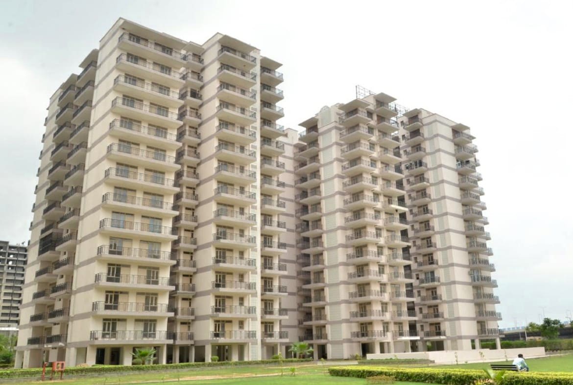 Lotus Elise 99A Ready To Move - 2/3/4 BHK Apartments